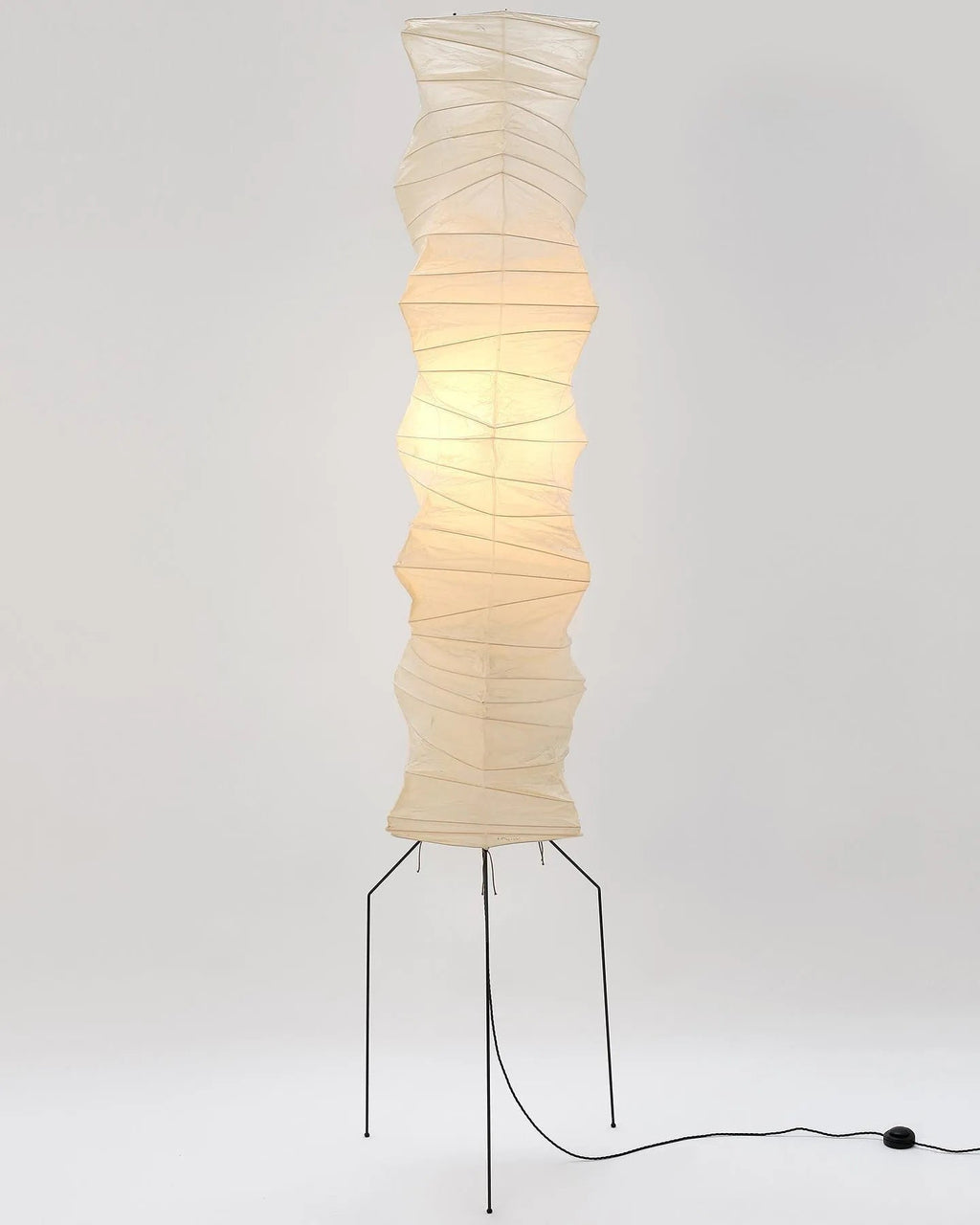 Traditionel gulvlampe i rispapir