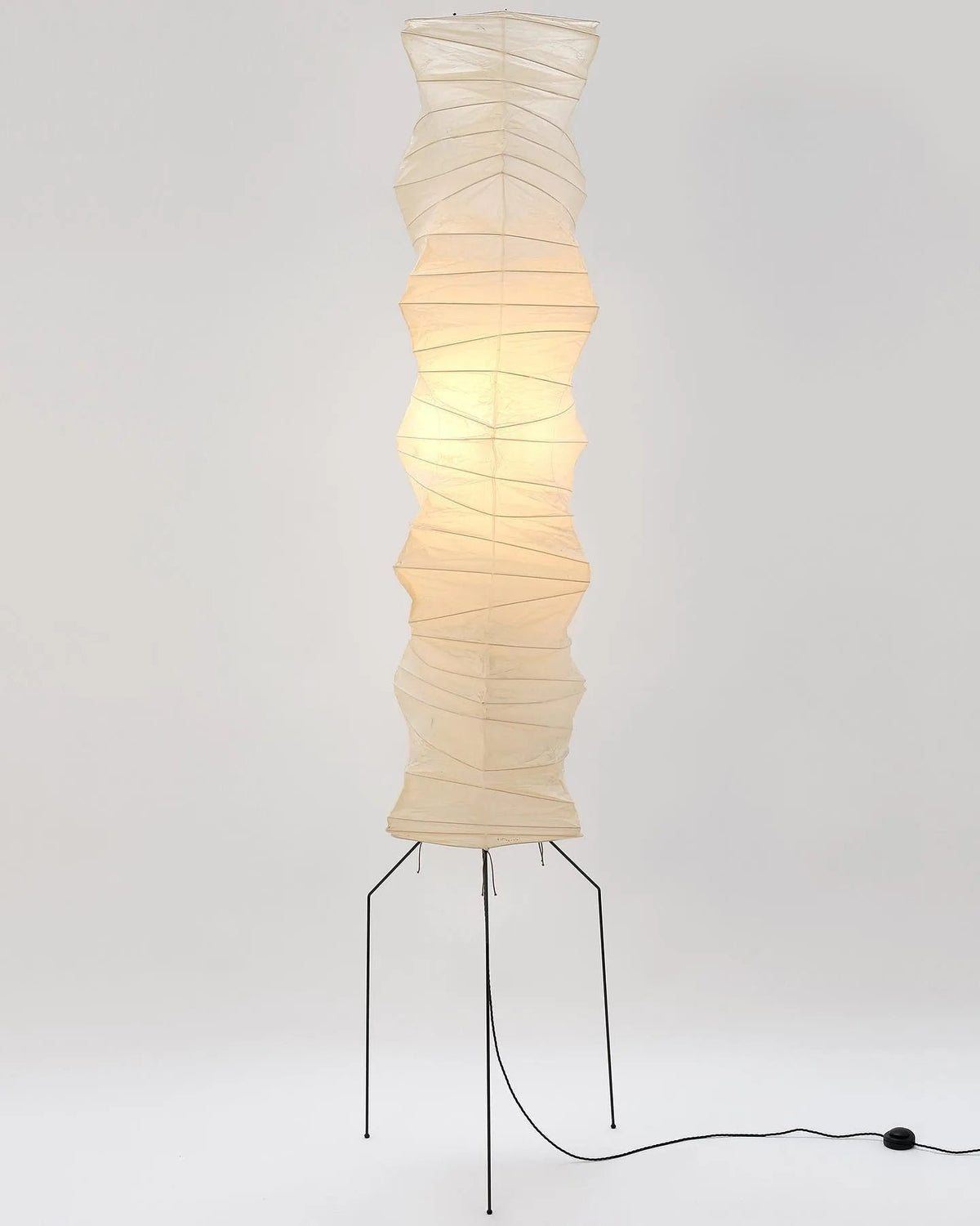 Traditionel gulvlampe i rispapir