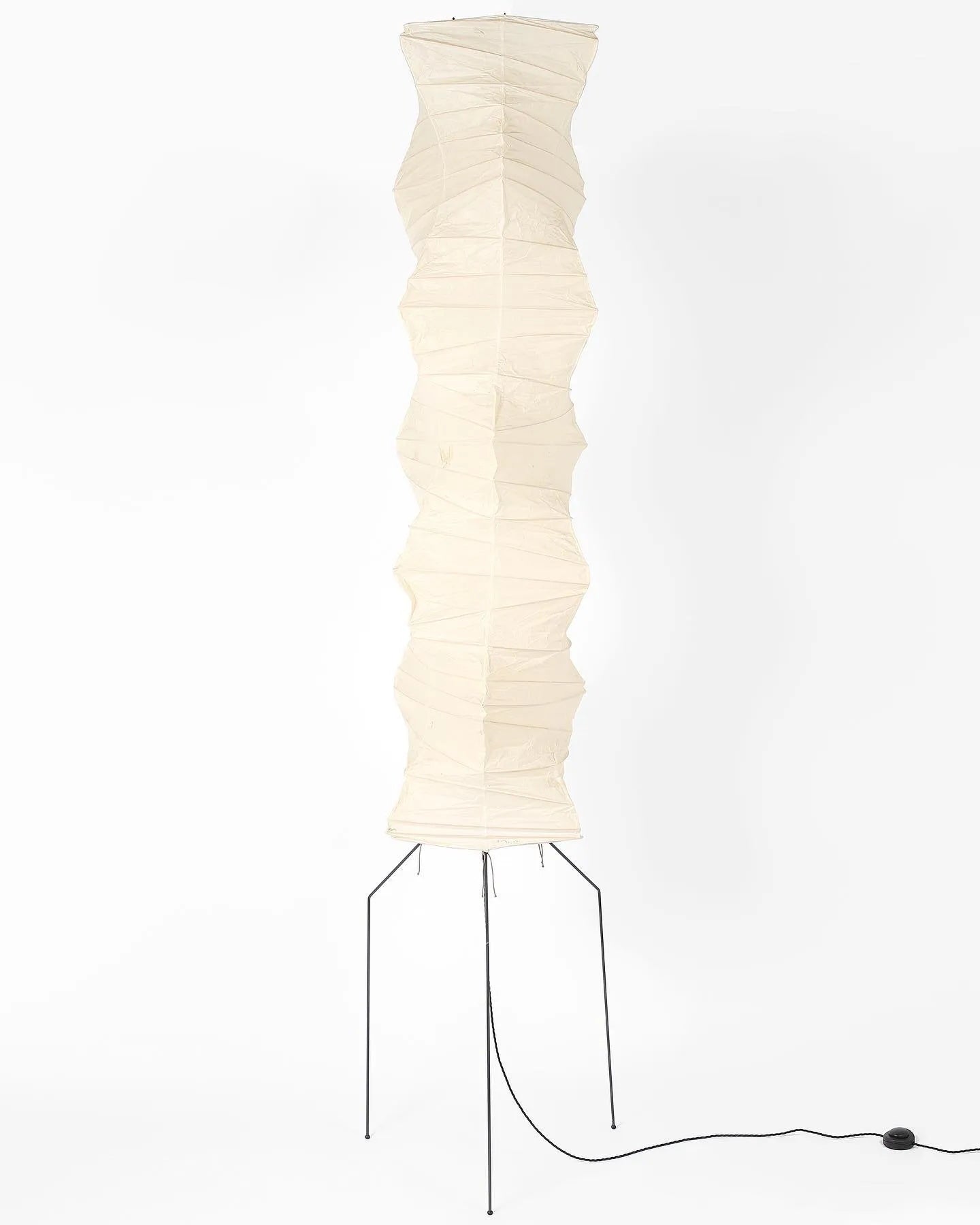 NovaLume Rispapir Gulvlampe Minimalistisk Design Tidløs Varme