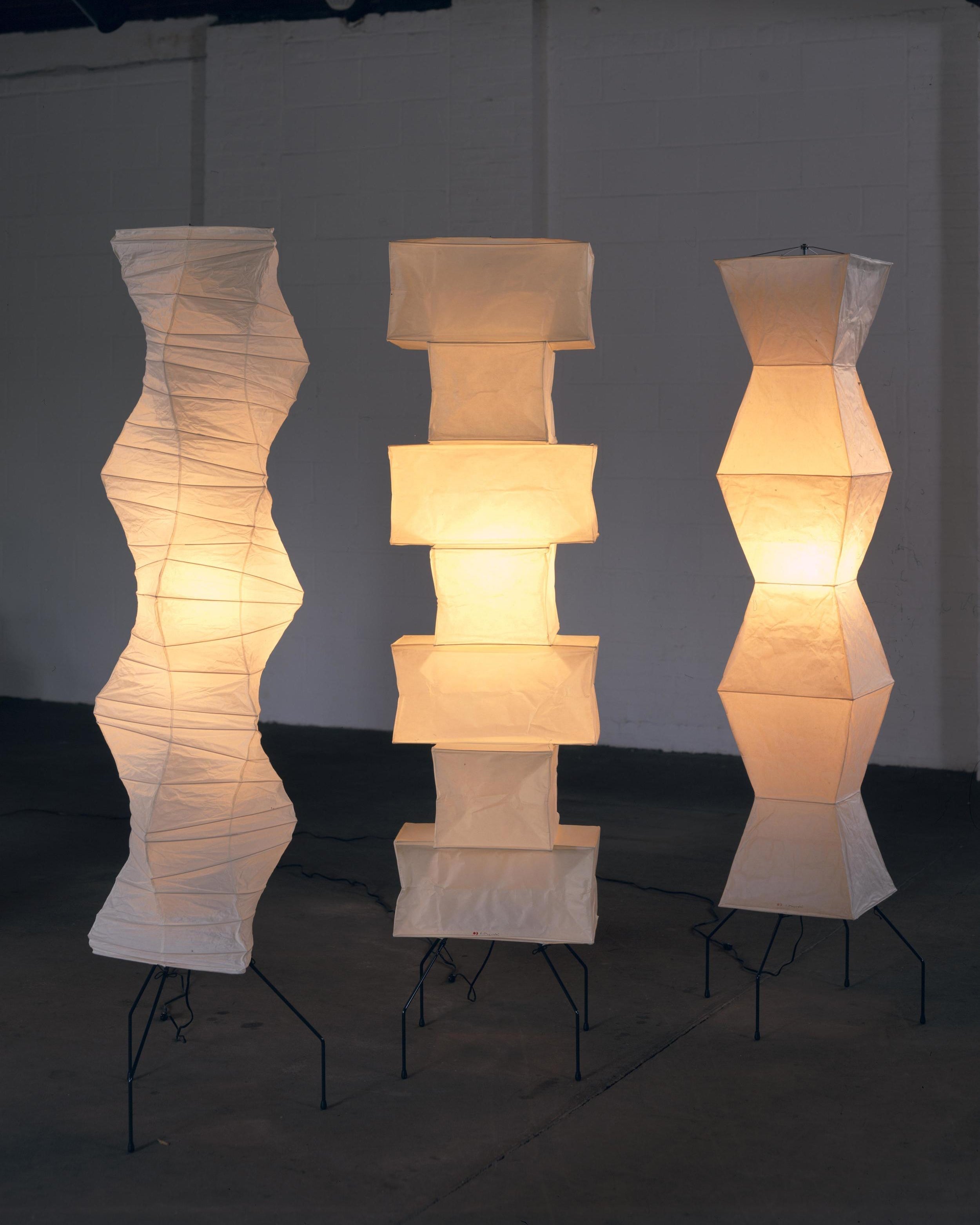 Traditionel gulvlampe i rispapir