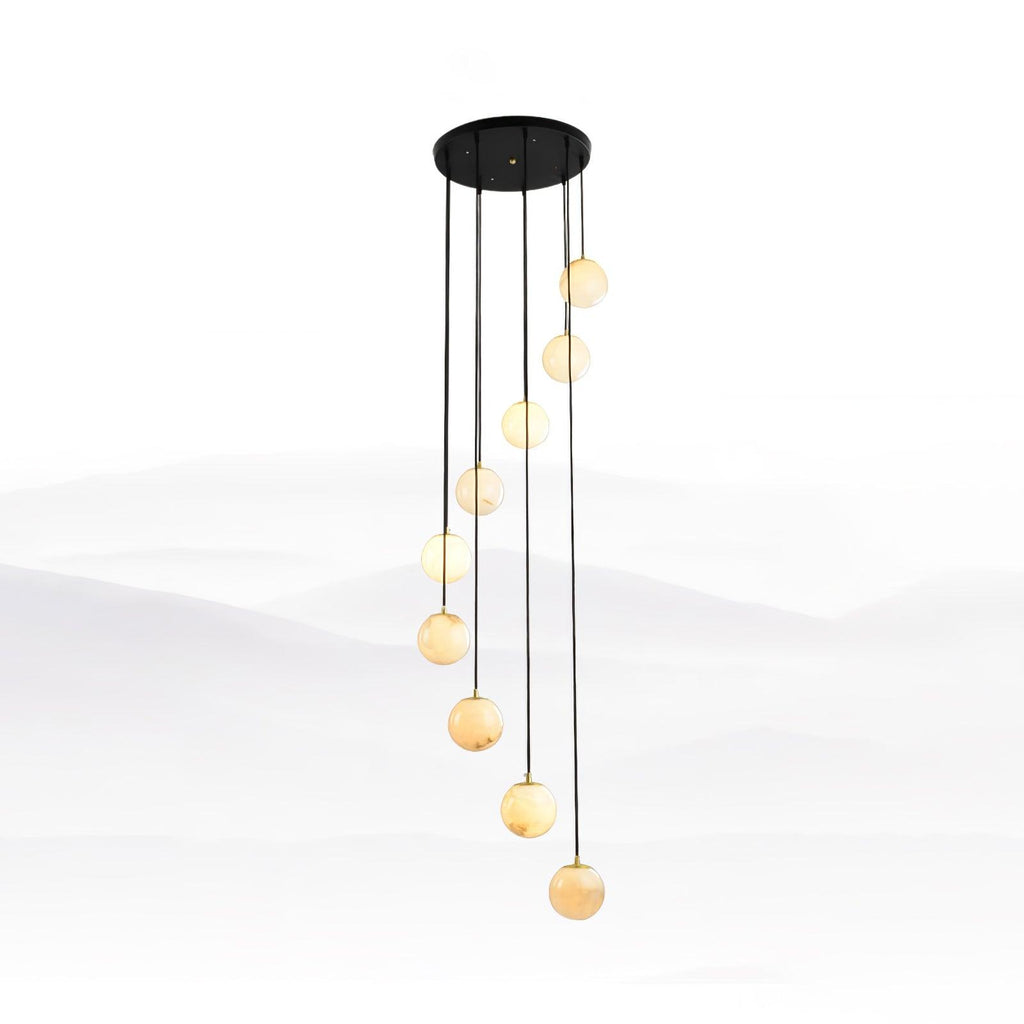 Lampadario a grappolo con sfere in alabastro a sospensione sfalsata