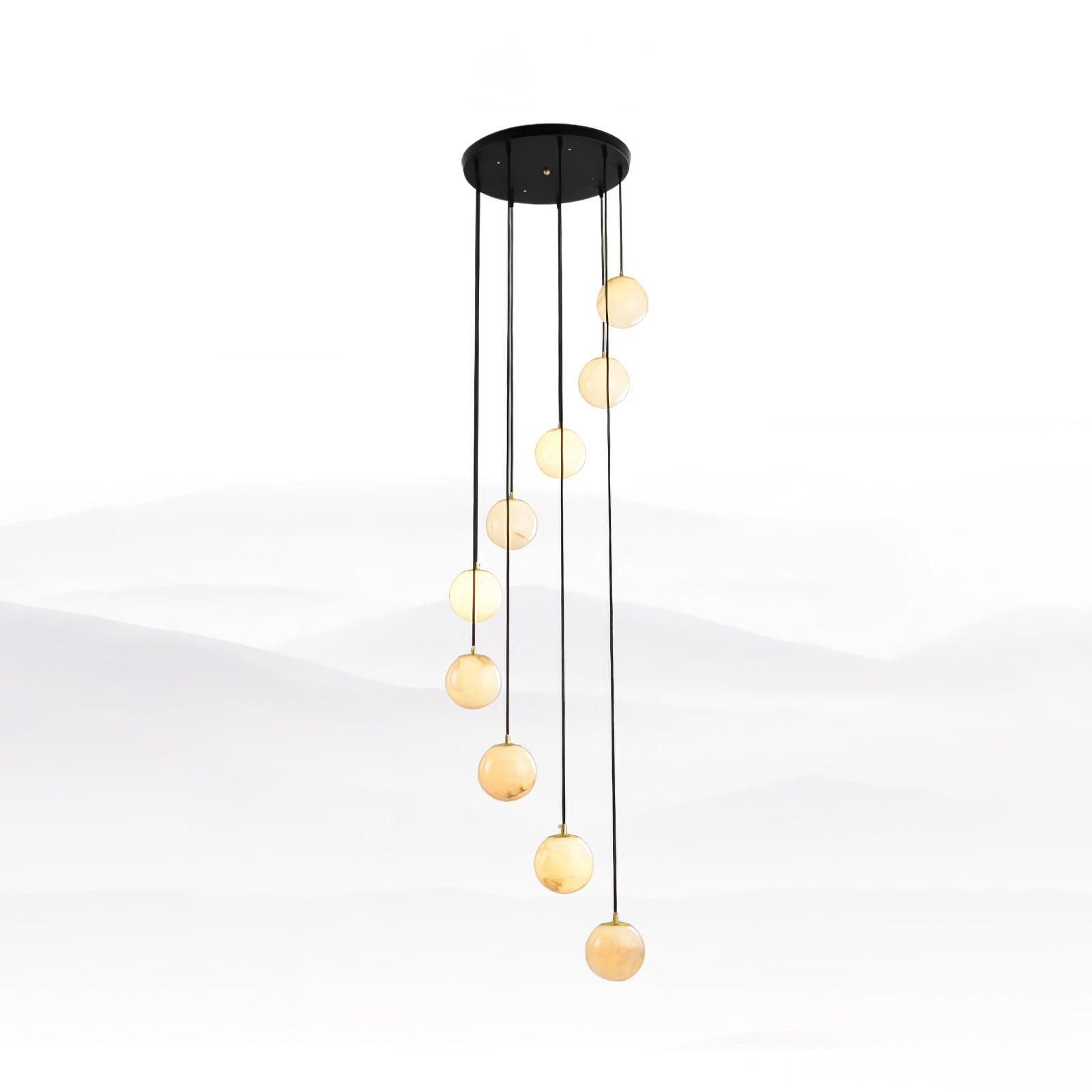 Lampadario a grappolo con sfere in alabastro a sospensione sfalsata