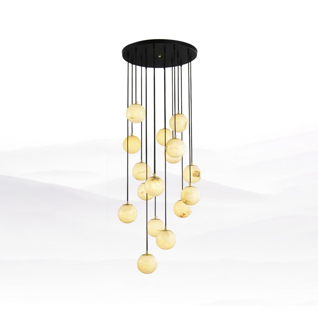 Lampadario a grappolo con sfere in alabastro a sospensione sfalsata
