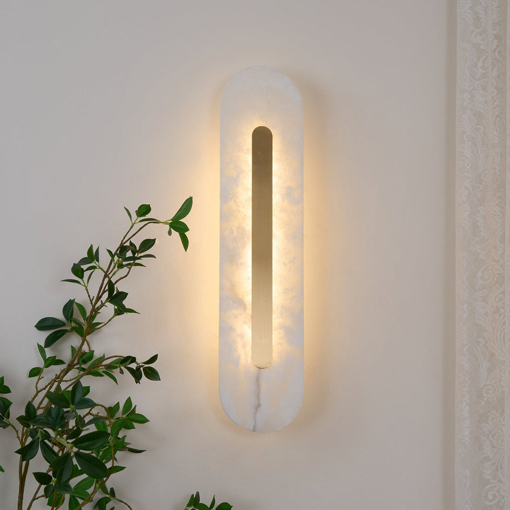 Rundad vägglampa i alabaster — integrerad LED, vertikal eller horisontell montering