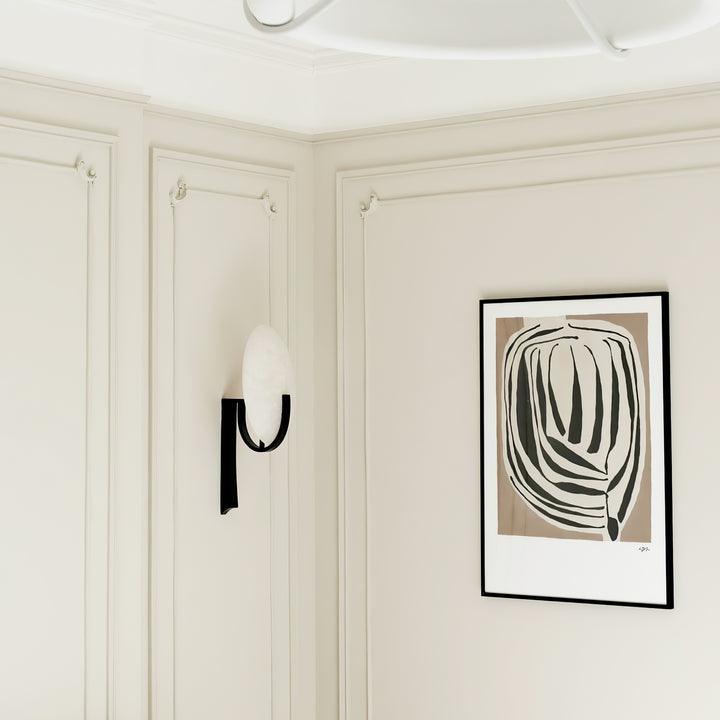 Alice Lampada da parete minimalista in alabastro — Supporto in ottone, attacco E14
