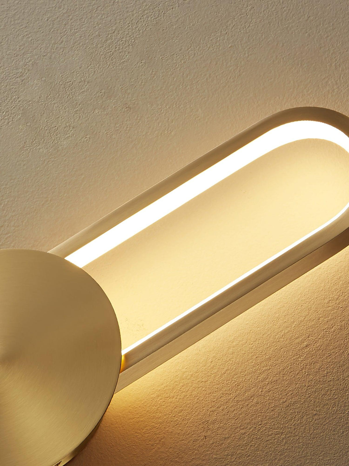 Fable moderne minimalistische Messing-Wandleuchte – integrierte 18W-LED