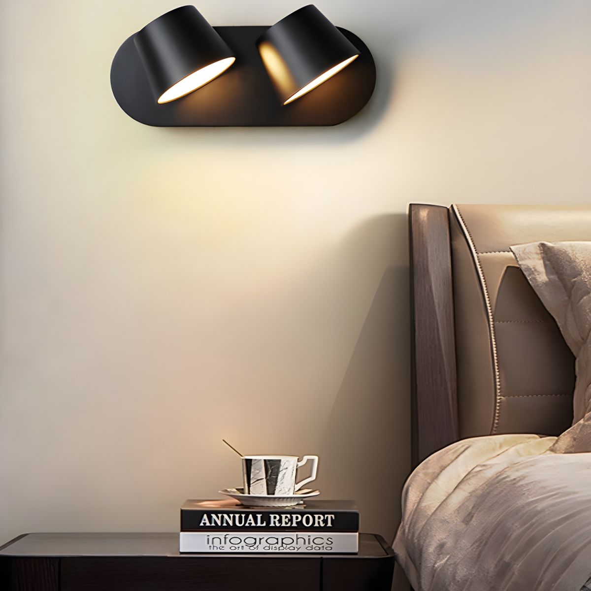 Nástěnná lampa do zásuvky — nastavitelná otočná lampa na čtení