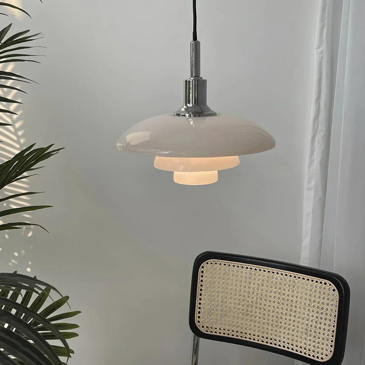 Dán tervezésű üveg függeszték lámpa konyhába - Orntli