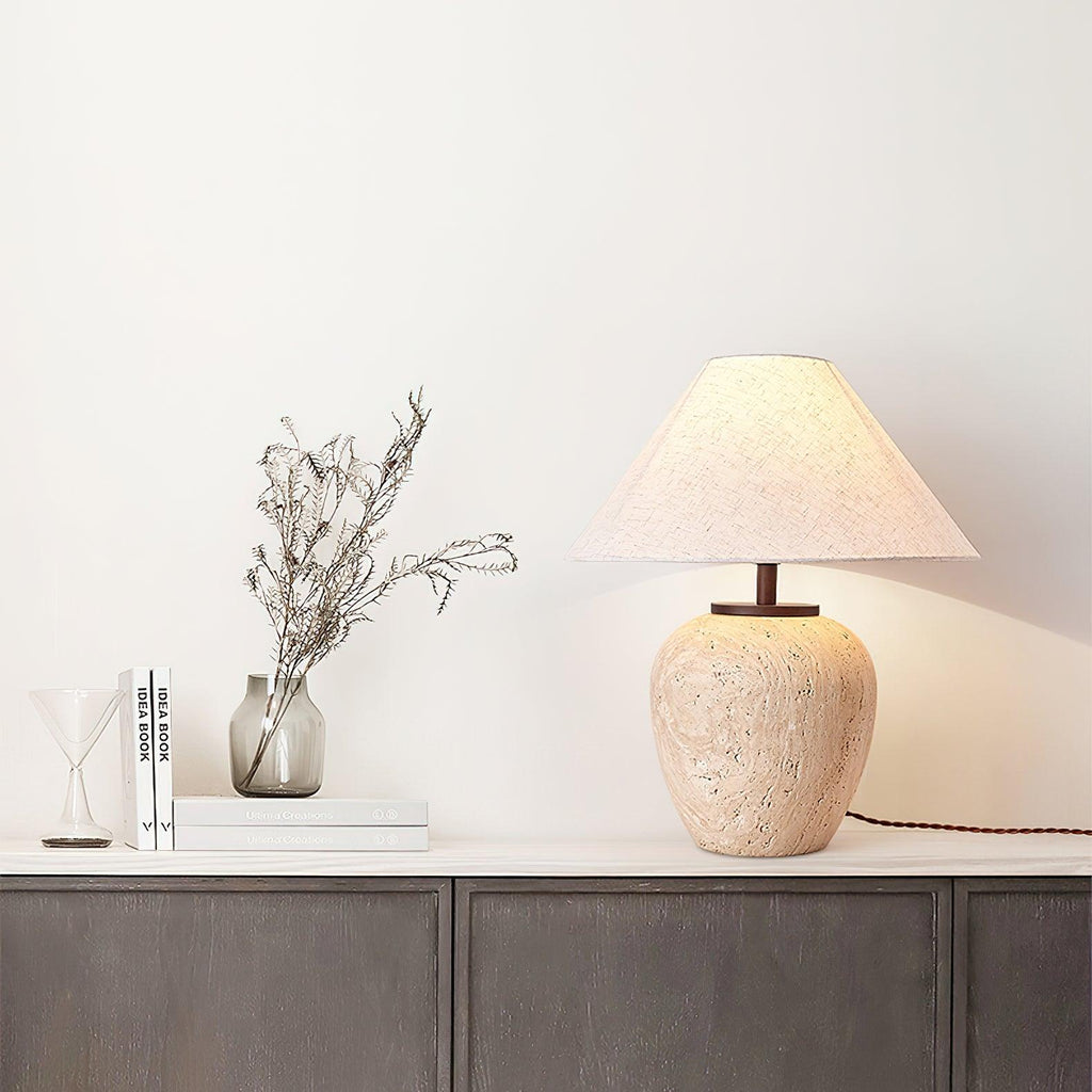 Aoji Serene Tischleuchte aus Travertin – E26-E27-Mittelfassung, maximal 40 W