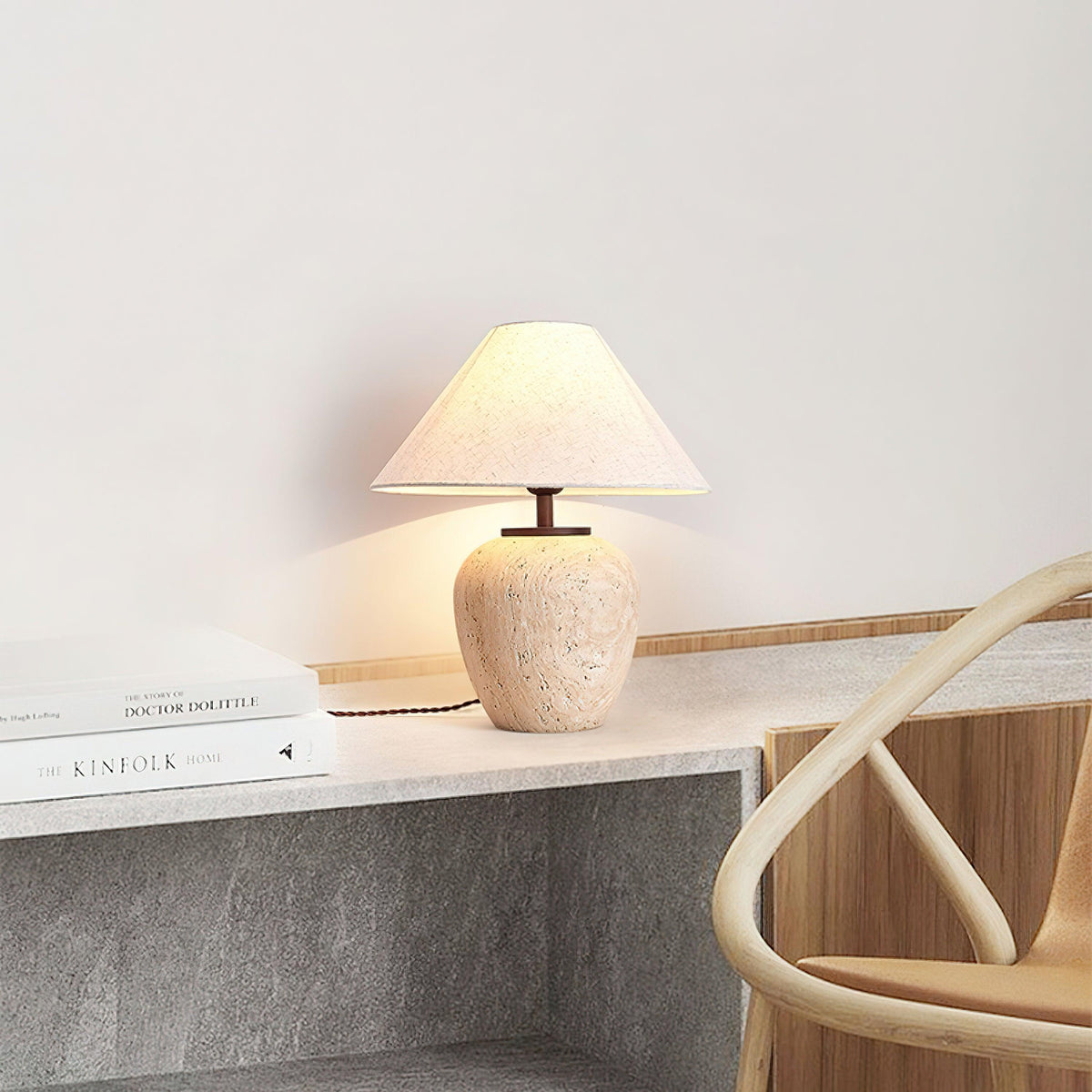 Aoji Serene Tischleuchte aus Travertin – E26-E27-Mittelfassung, maximal 40 W