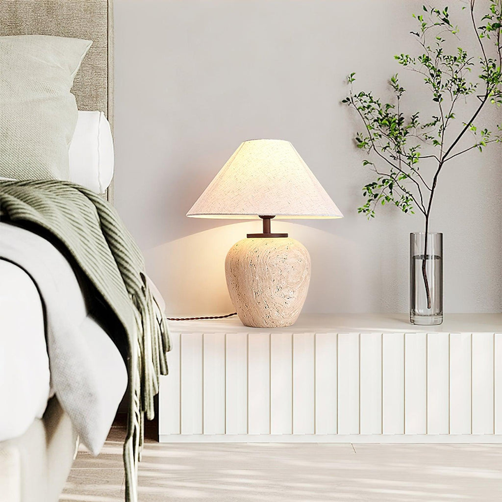 Aoji Serene Tischleuchte aus Travertin – E26-E27-Mittelfassung, maximal 40 W