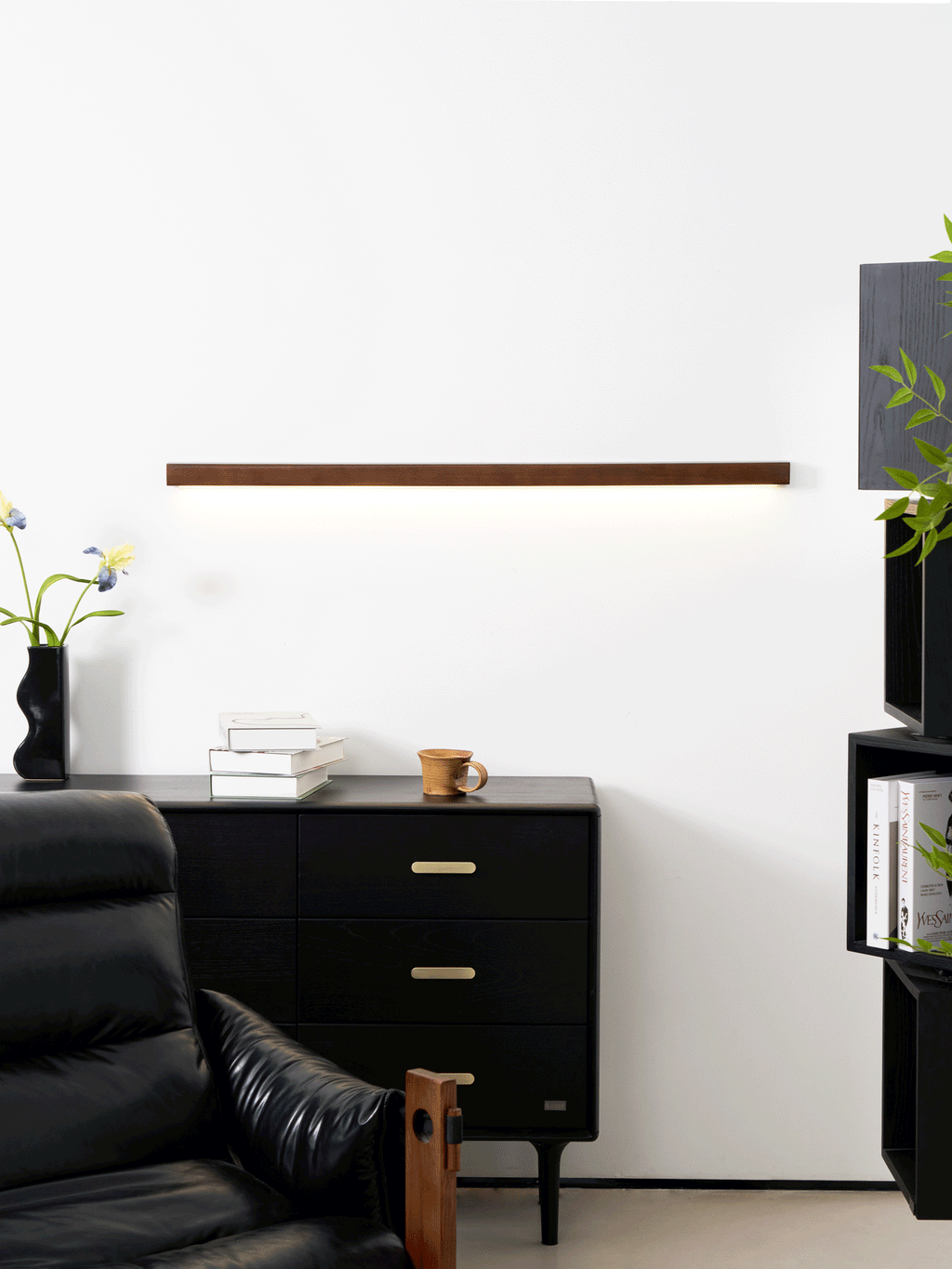 Arlo Linear Wood Wall Light — Slim Dual-Mount Design