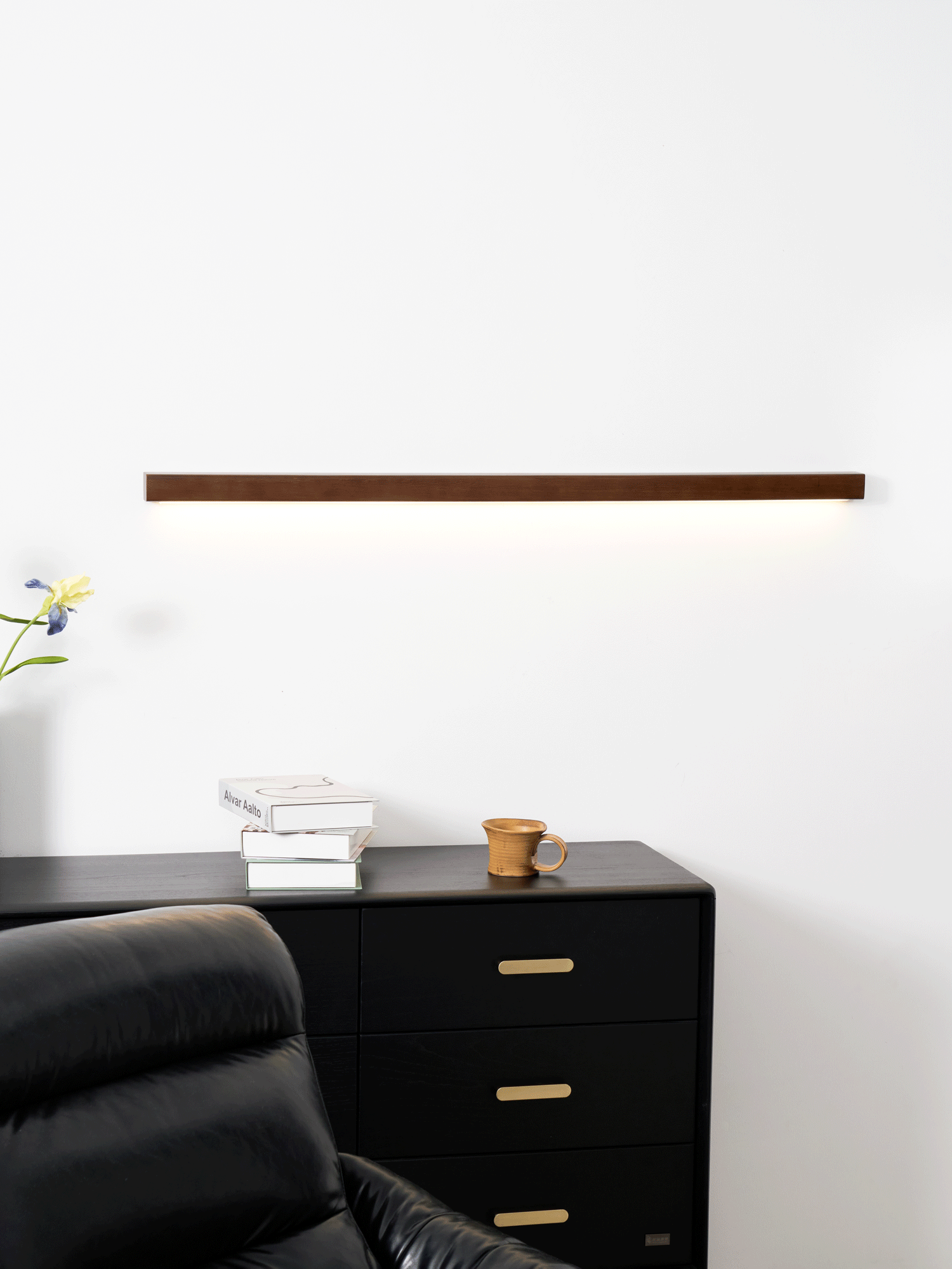 Arlo Linear Wood Wall Light — Slim Dual-Mount Design