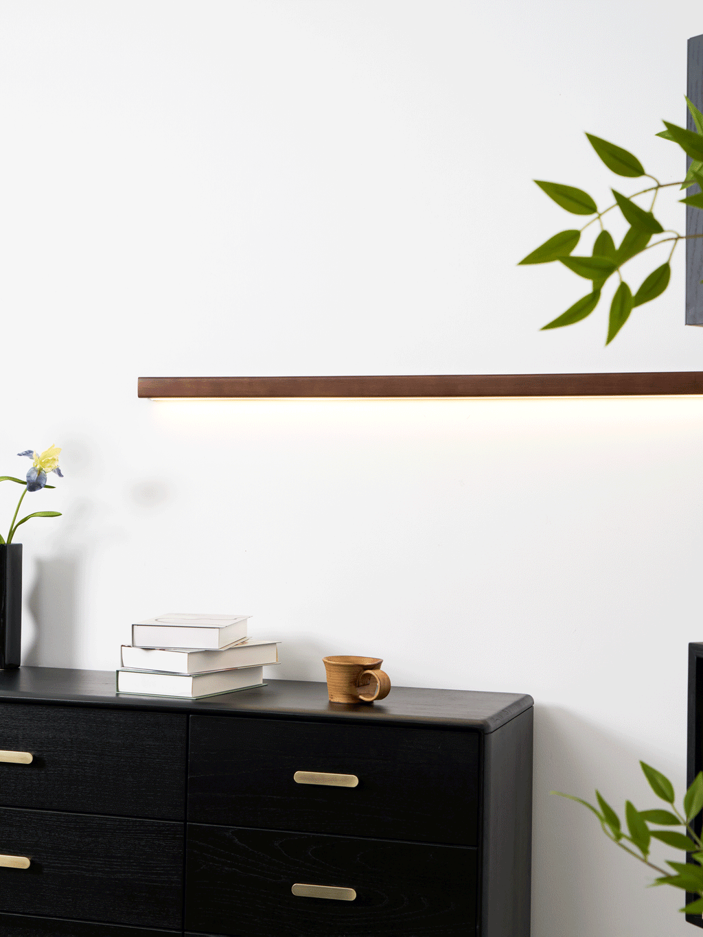 Arlo Linear Wood Wall Light — Slim Dual-Mount Design