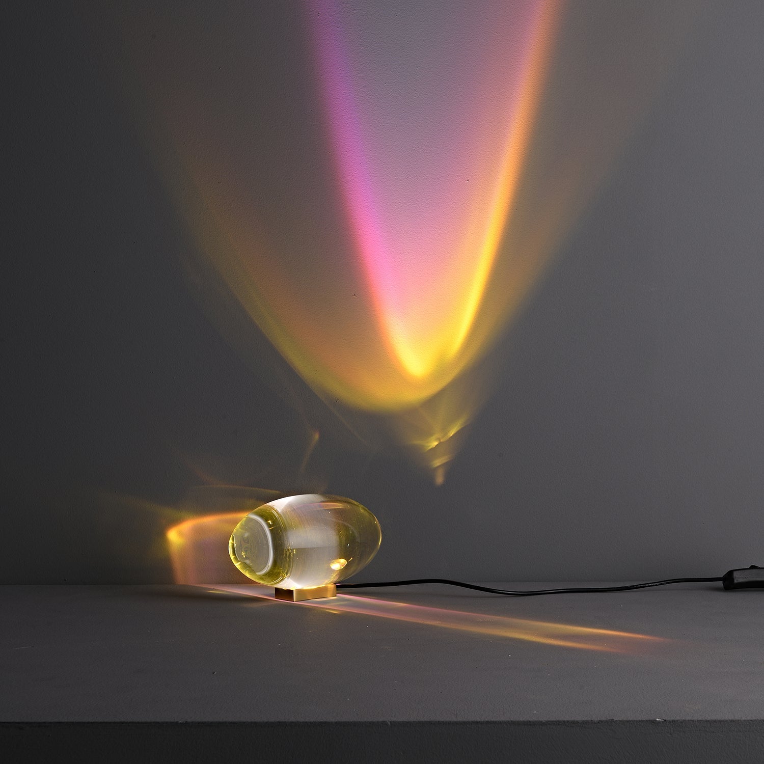 Atman Sculptural Table Lamp — Oval Silhouette, Soft Ambient Glow