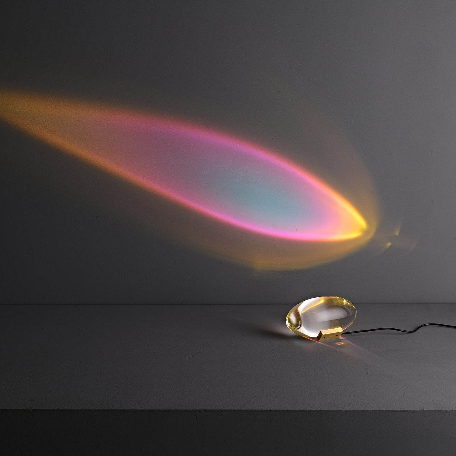 Atman Sculptural Table Lamp — Oval Silhouette, Soft Ambient Glow