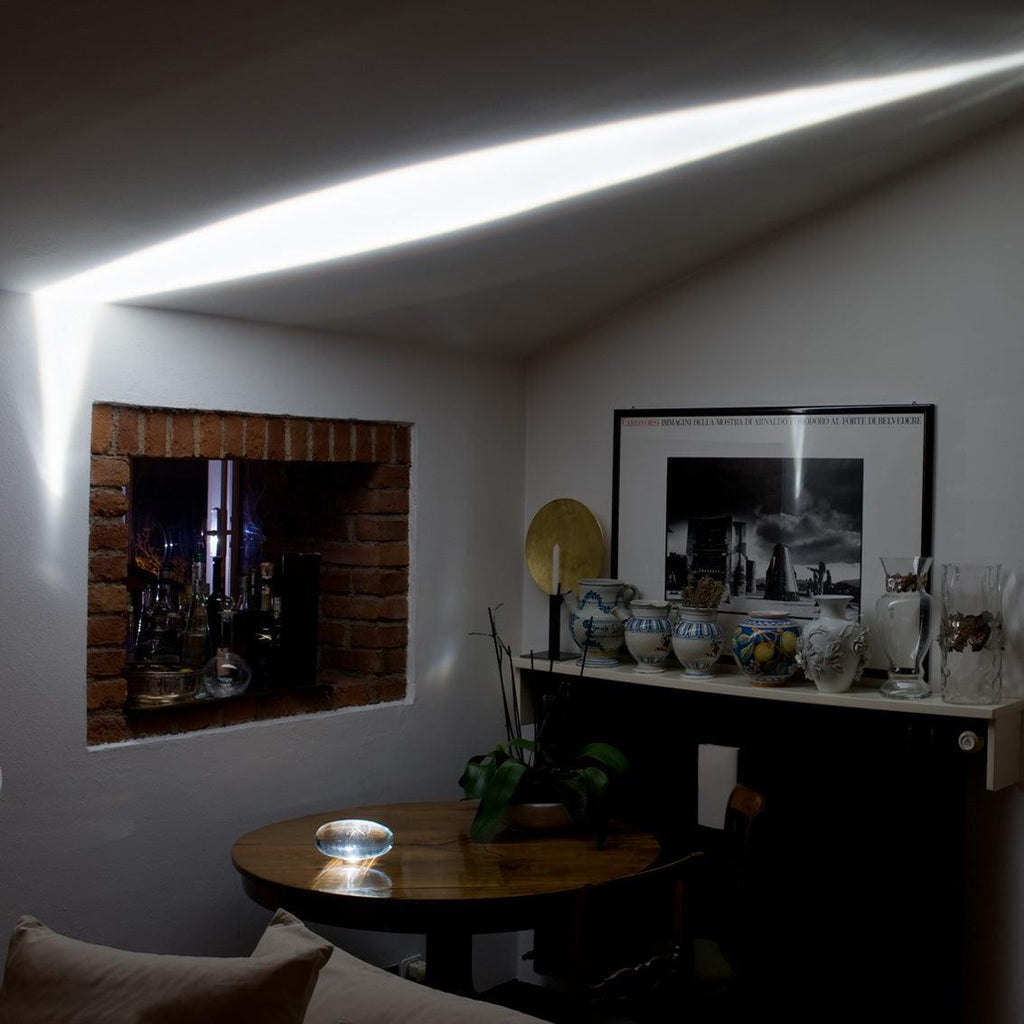 Atman Sculptural Table Lamp — Oval Silhouette, Soft Ambient Glow