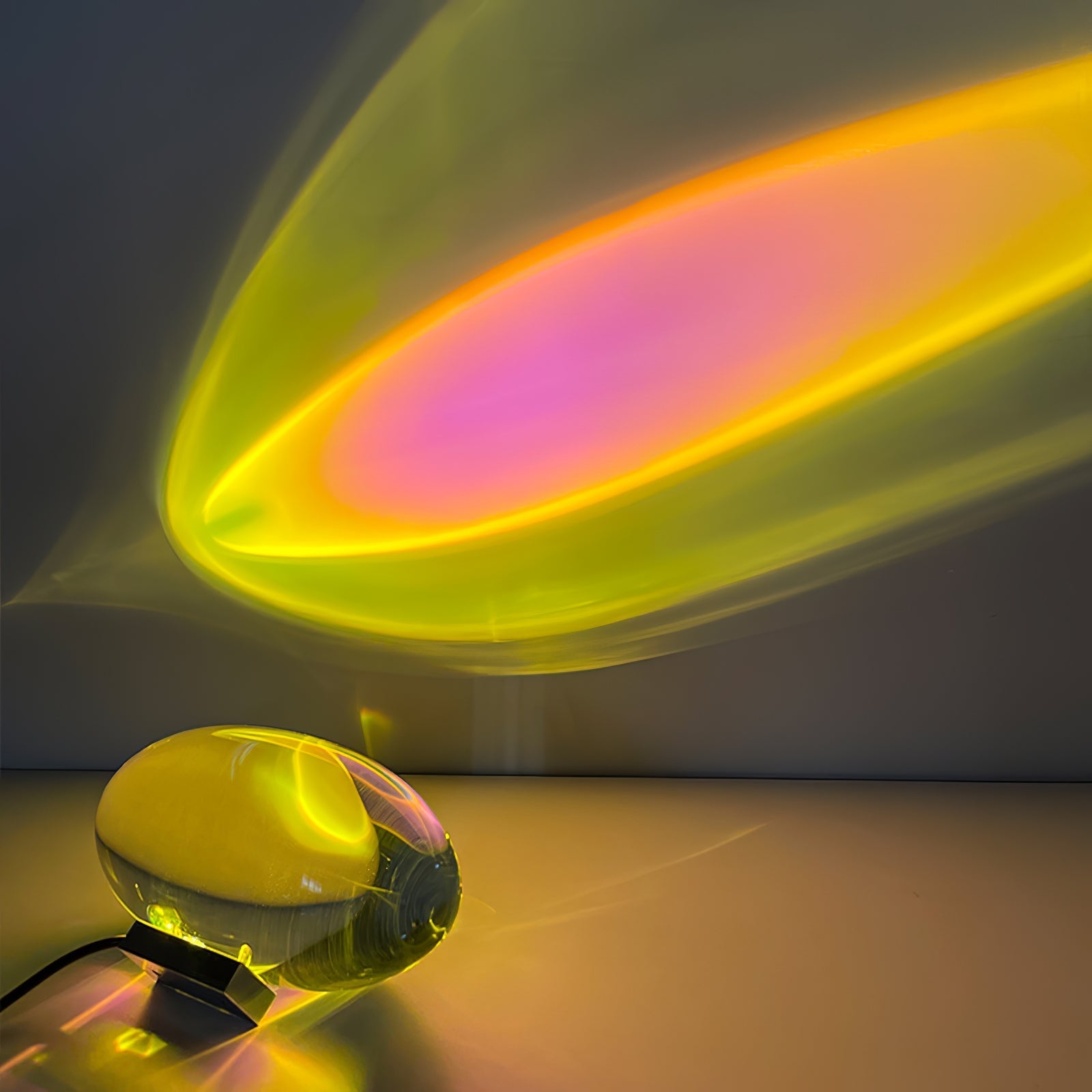 Atman Sculptural Table Lamp — Oval Silhouette, Soft Ambient Glow