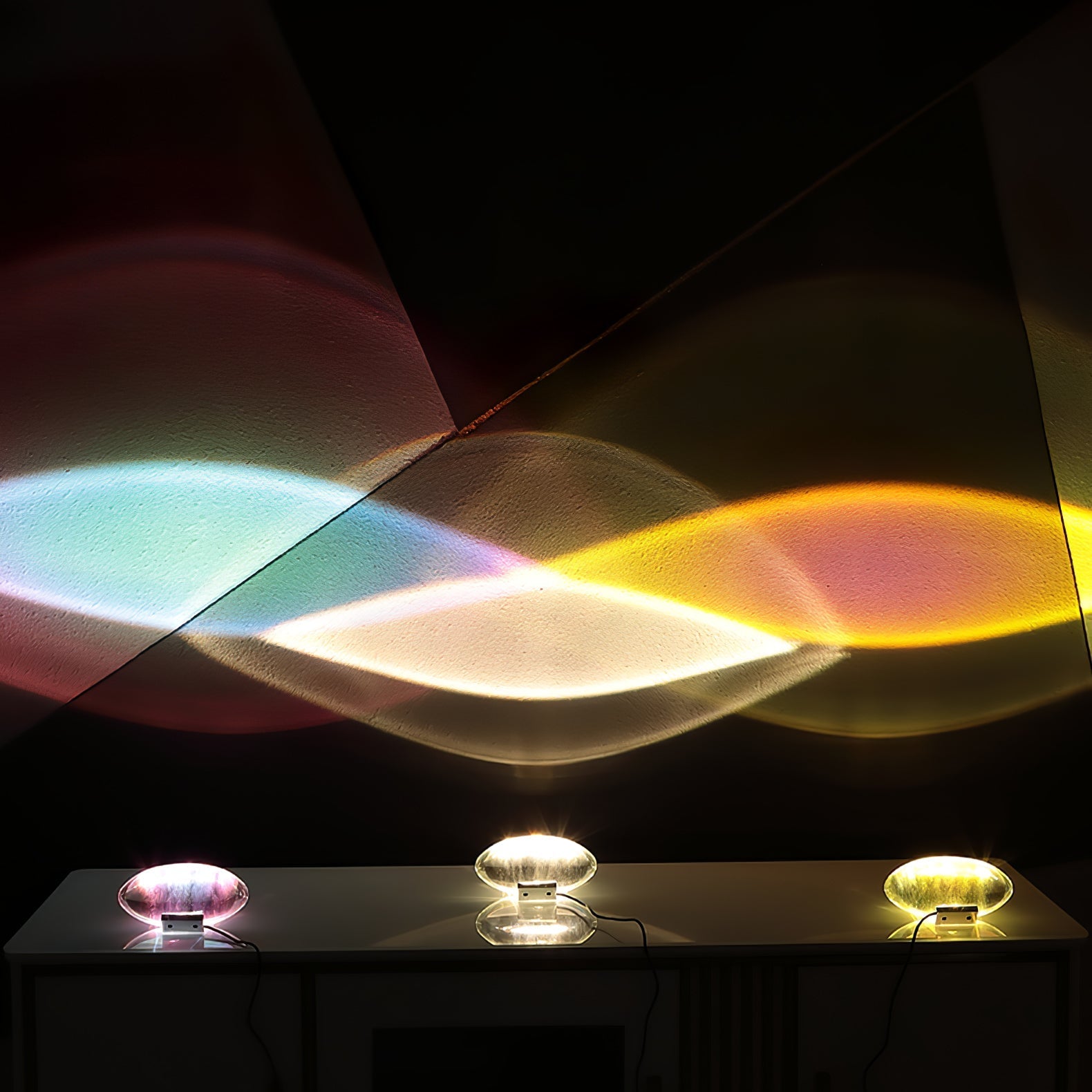 Atman Sculptural Table Lamp — Oval Silhouette, Soft Ambient Glow