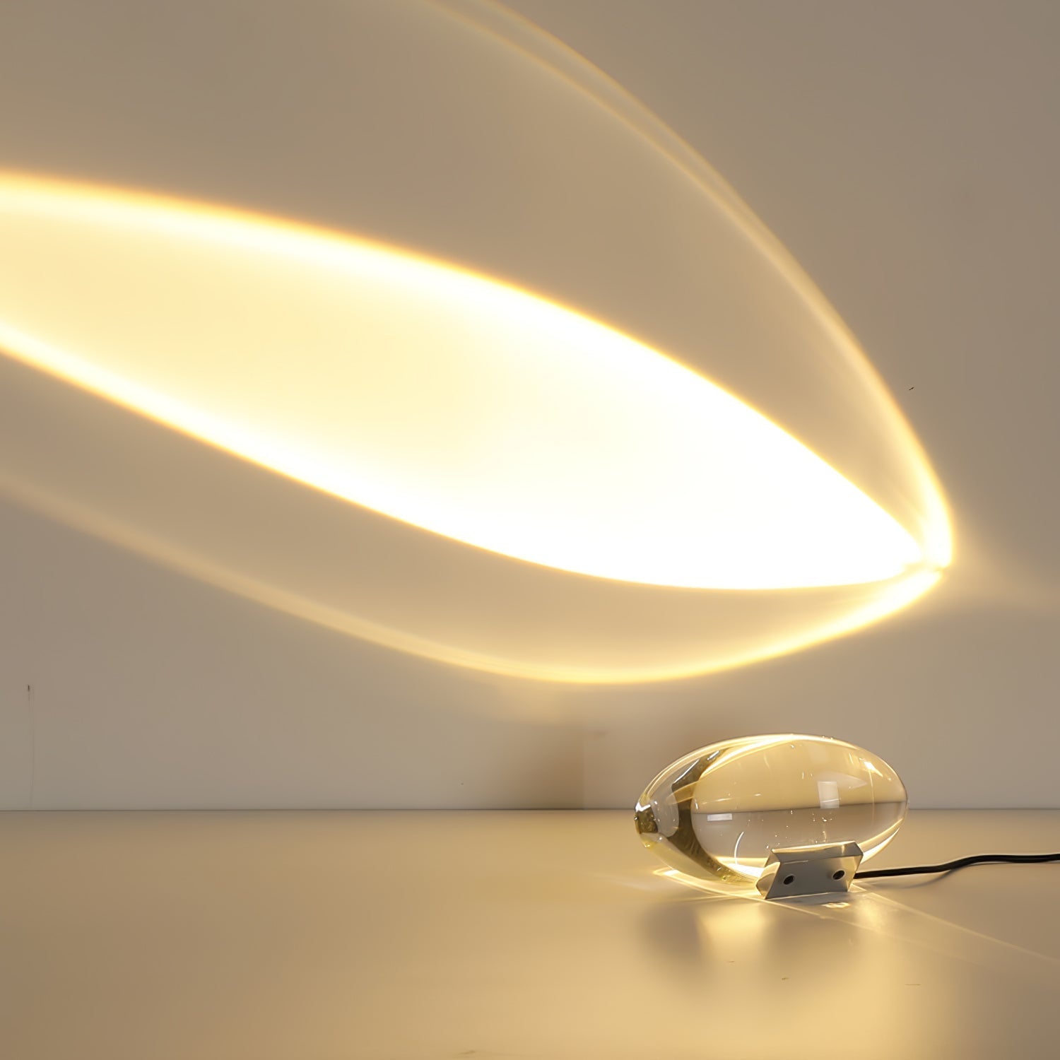 Atman Sculptural Table Lamp — Oval Silhouette, Soft Ambient Glow