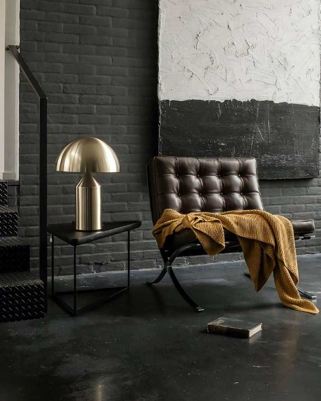 Atollo Geometric Metal Table Lamp