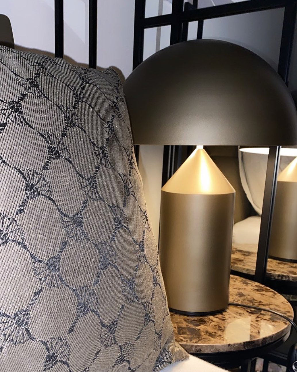 Atollo Geometric Metal Table Lamp