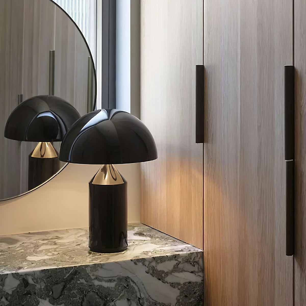 Lampada da tavolo moderna Atollo, oro, finiture opaca e lucida