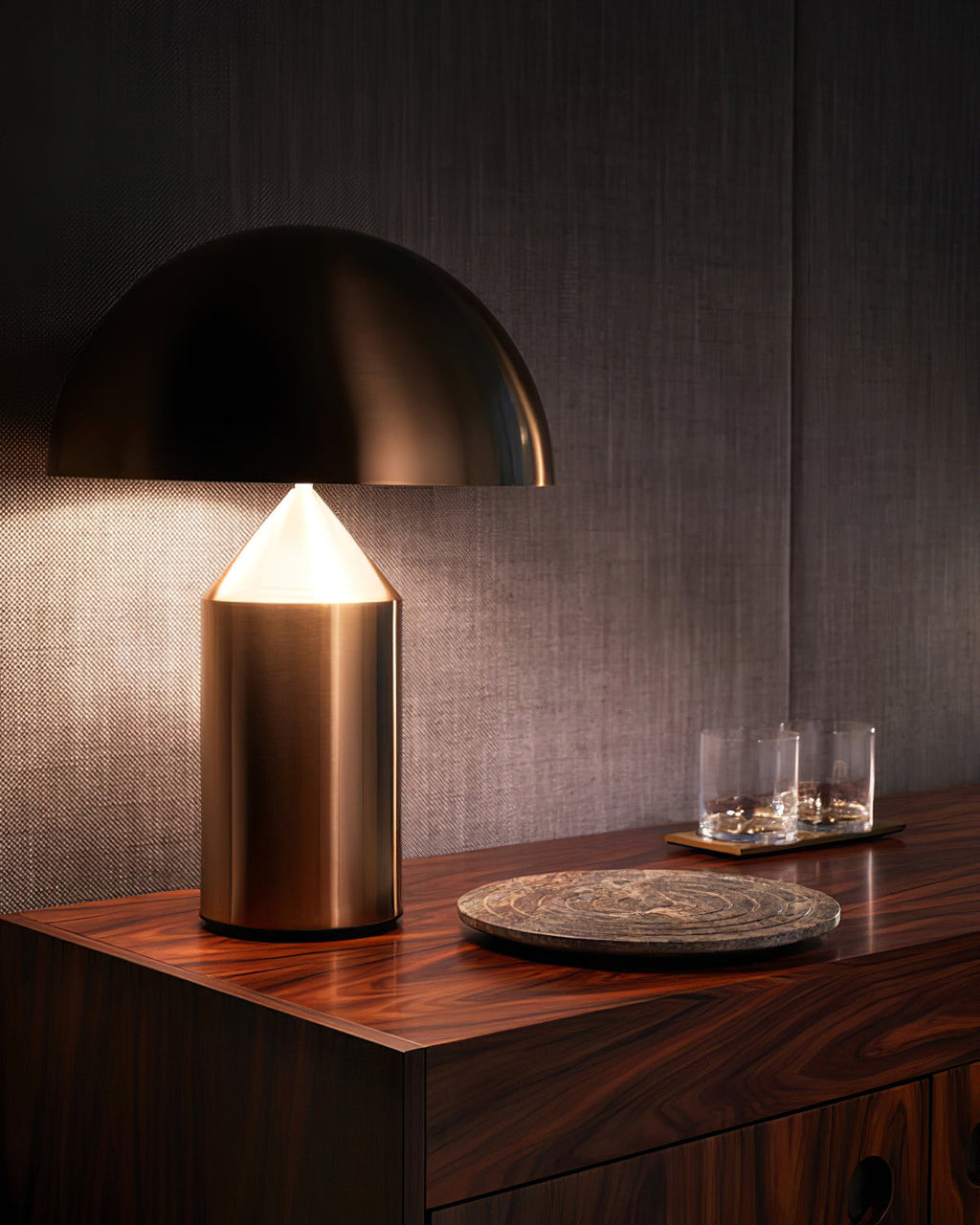 Lampada da tavolo moderna Atollo, oro, finiture opaca e lucida