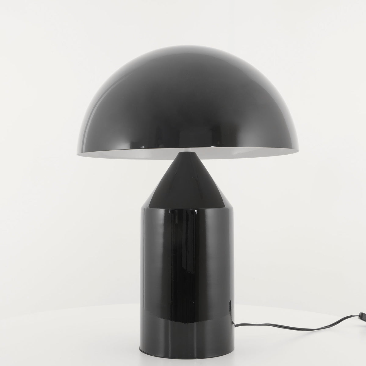 Lampada da tavolo moderna Atollo, oro, finiture opaca e lucida