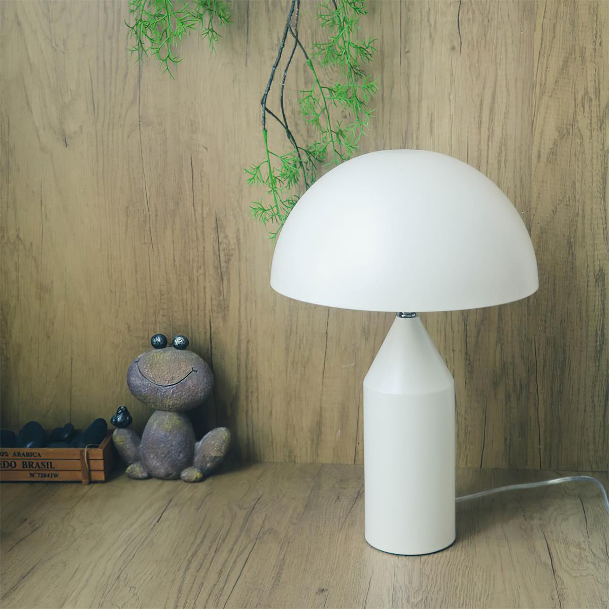 Lampada da tavolo moderna Atollo, oro, finiture opaca e lucida