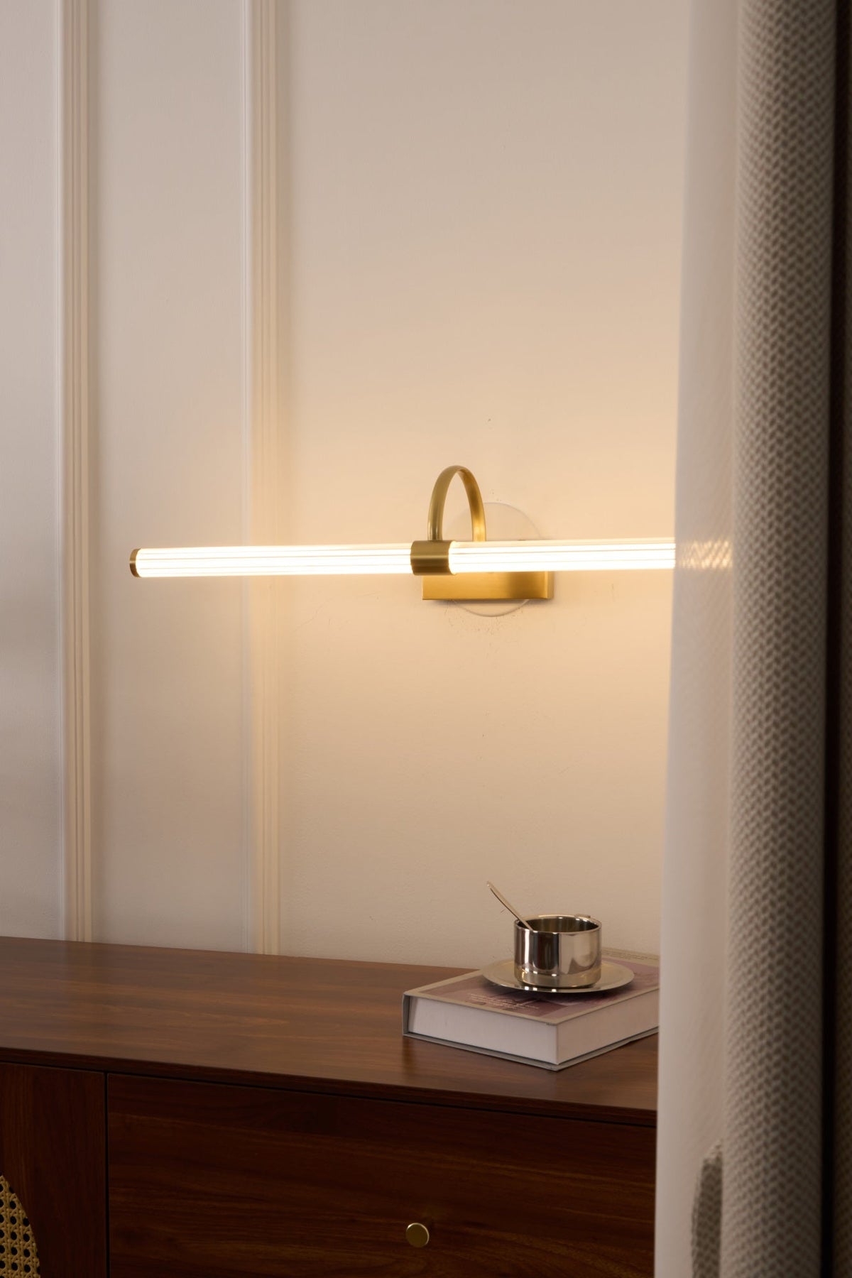 Beryl moderne minimalistisk væglampe — integreret LED, messing, interval på 3000K–6000K