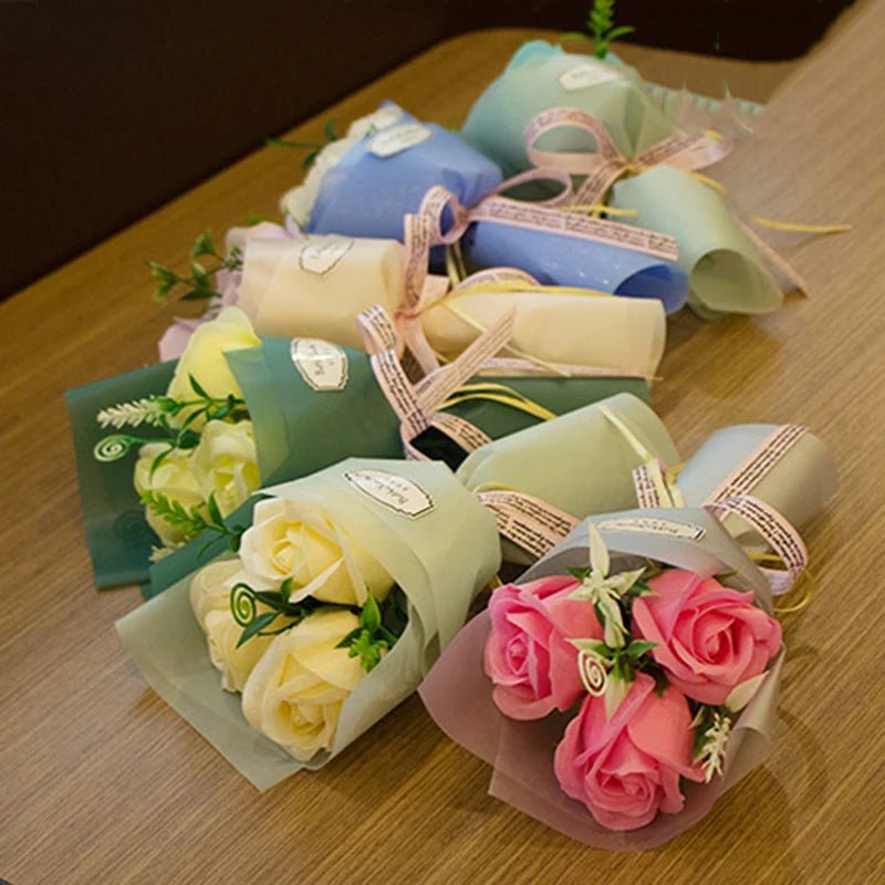 Lüks Dekorasyon ve Sevgililer Günü İçin EverBloom Yapay Gül Sabun Çiçek Buketi
