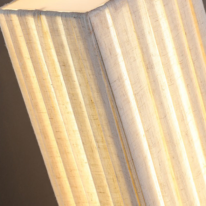 Lampe sur pied rectangulaire traditionnelle japonaise Taavita en noyer et tissu pour salon avec LED
