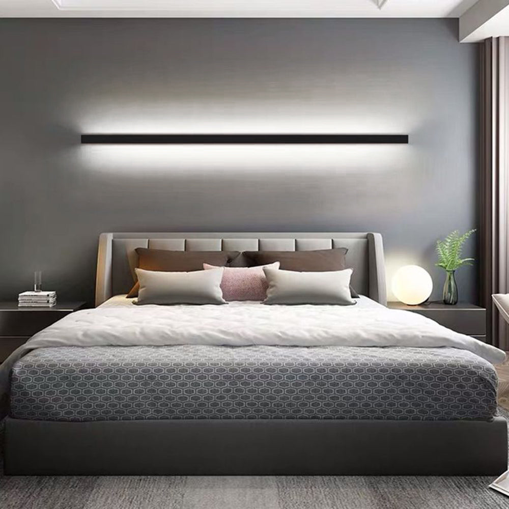 Gravo Minimalist Linear Metal/Acrylic Wall Lamp, Gold/Black/White - Neutralighting