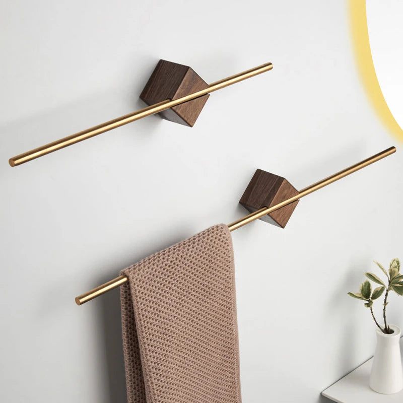 علاقة مناشف الحمام