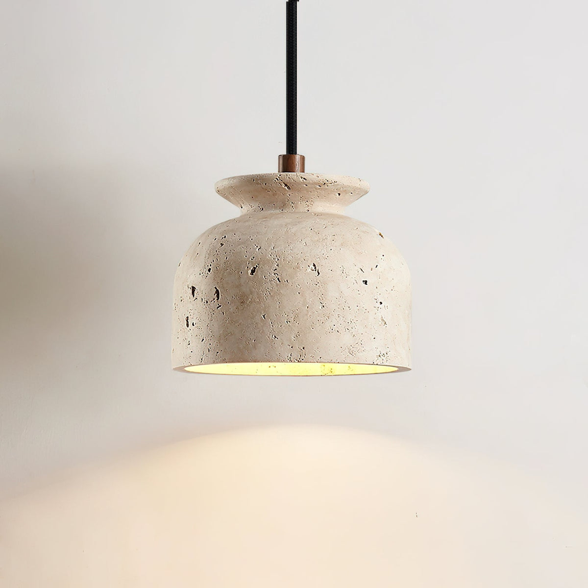 Loxis kunstnerisk pendellampe i travertin — fast tilslutning, E26-fatning, 59 tommer ledning