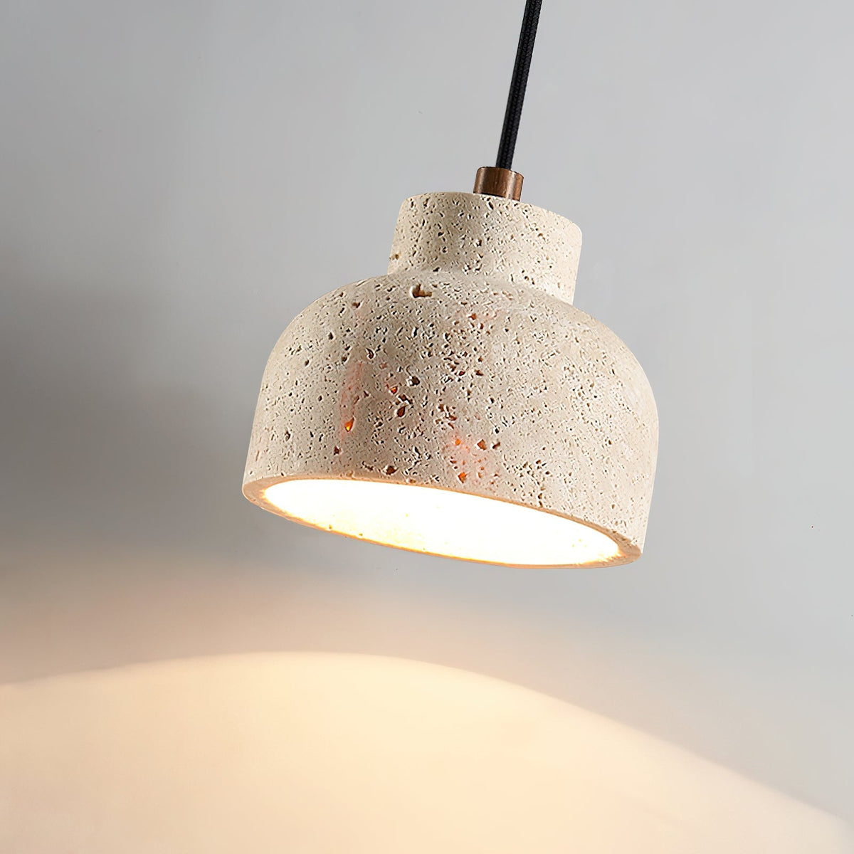 Loxis kunstnerisk pendellampe i travertin — fast tilslutning, E26-fatning, 59 tommer ledning