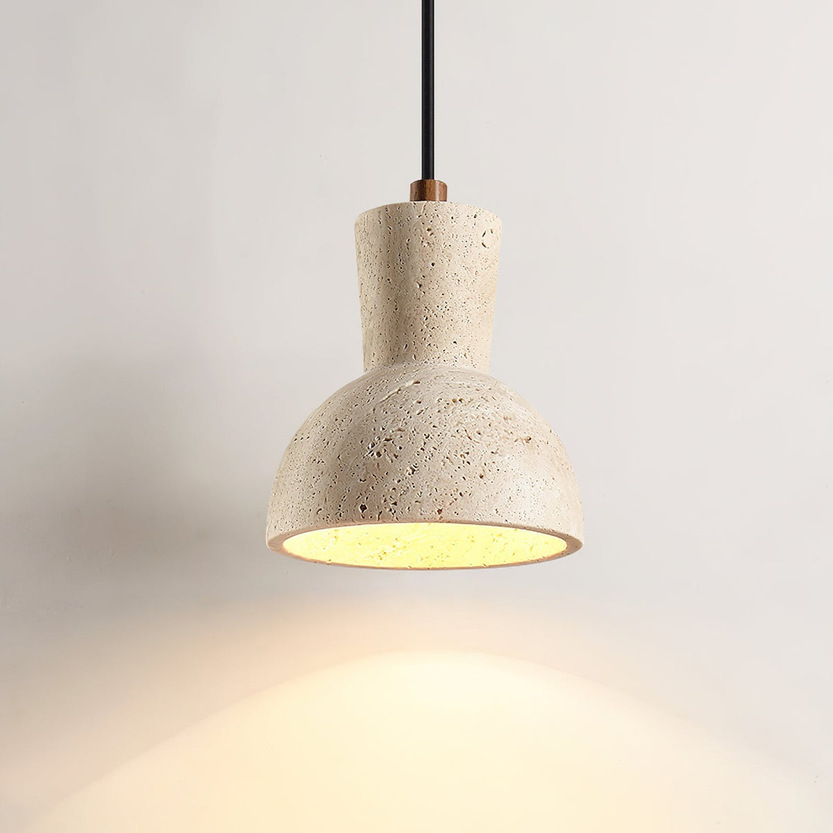 Loxis kunstnerisk pendellampe i travertin — fast tilslutning, E26-fatning, 59 tommer ledning