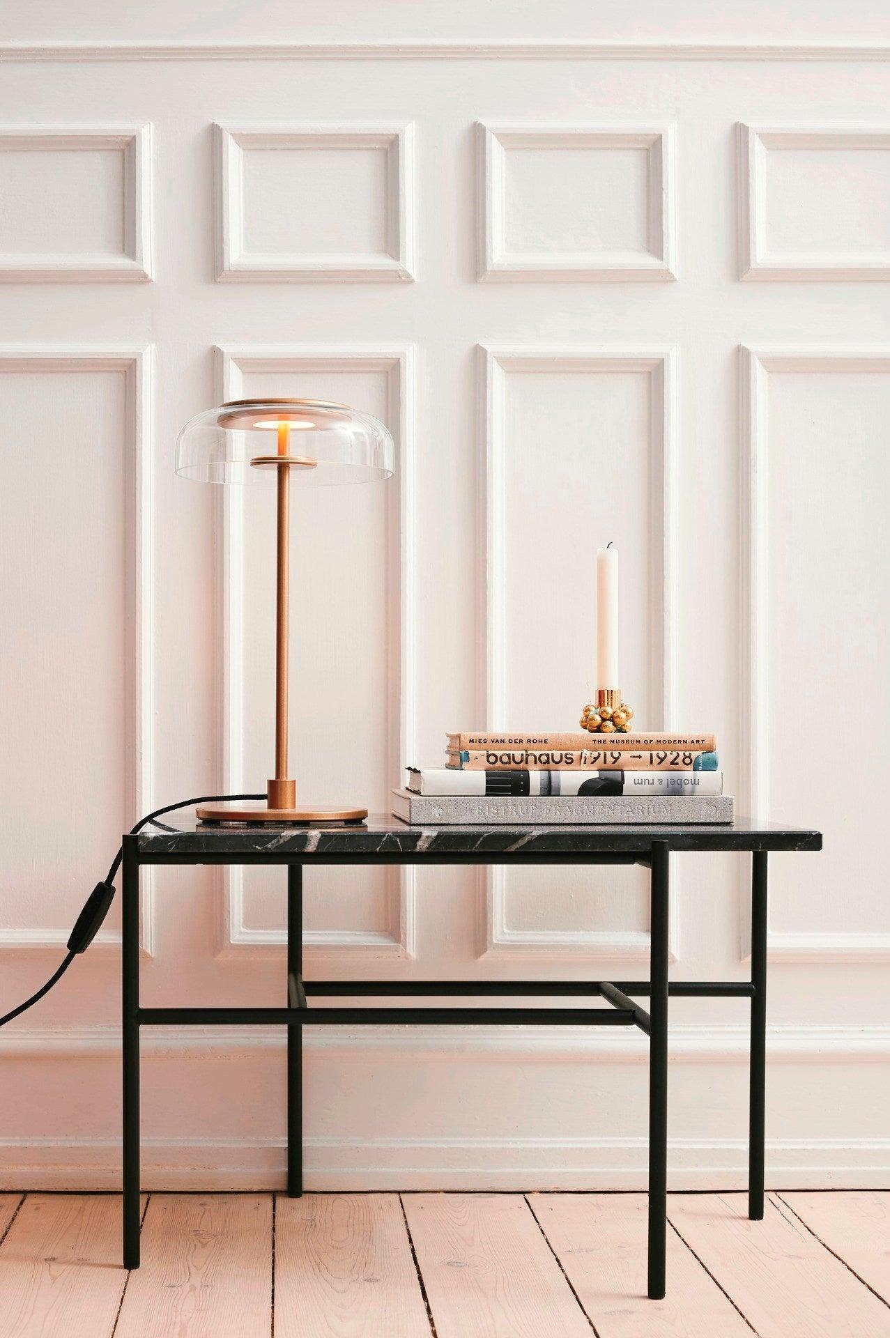 Stolní lampa Solara — zapojení do zásuvky s vypínačem