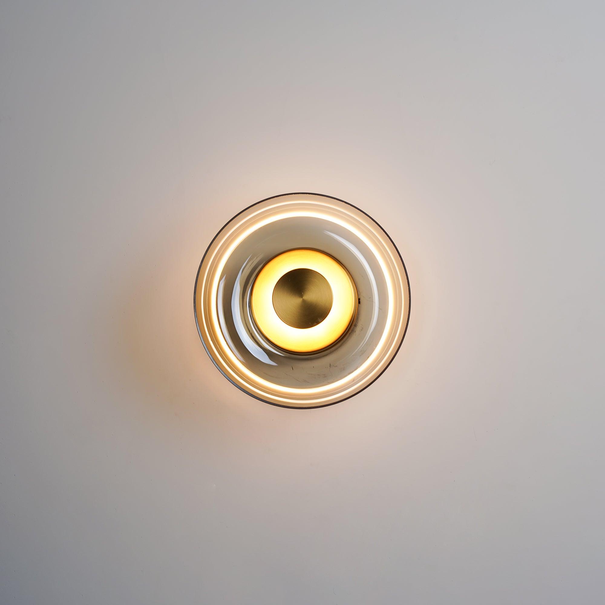 Glimmera rund væglampe — 9″ diameter, slankt design