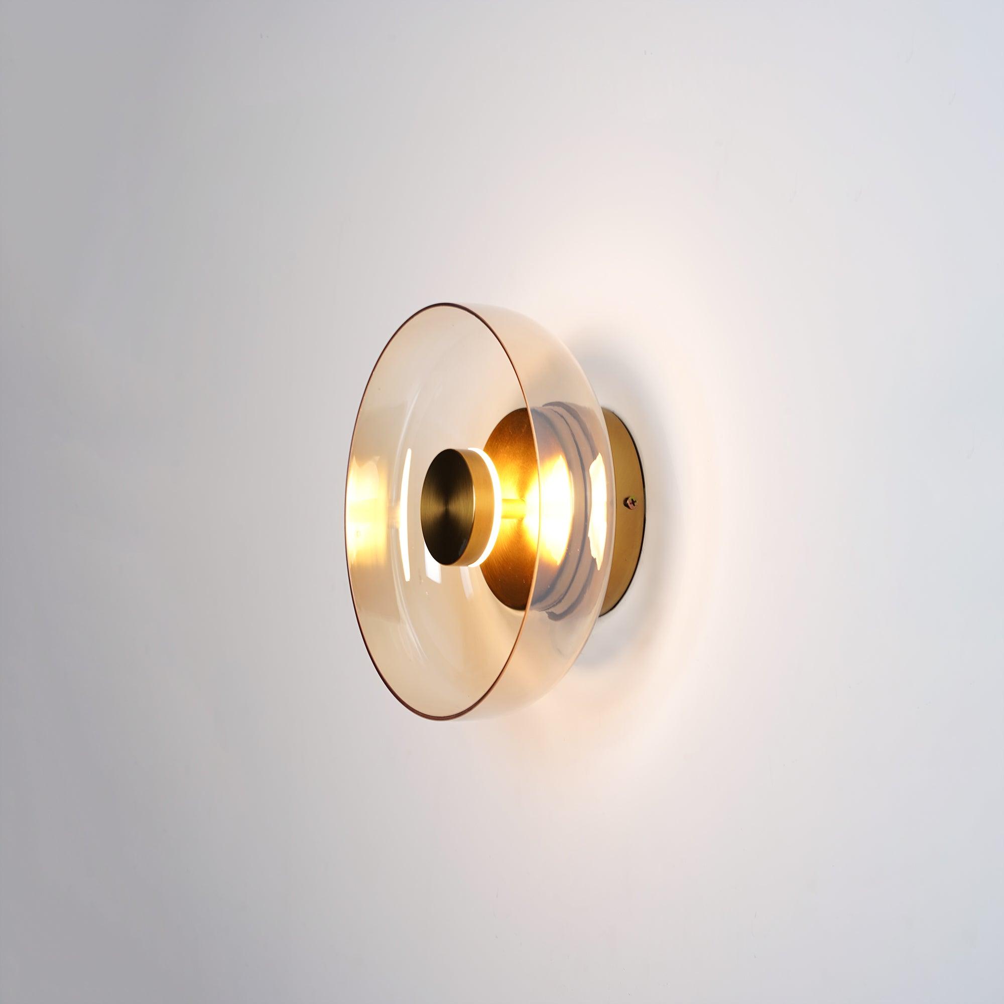 Glimmera rund væglampe — 9″ diameter, slankt design