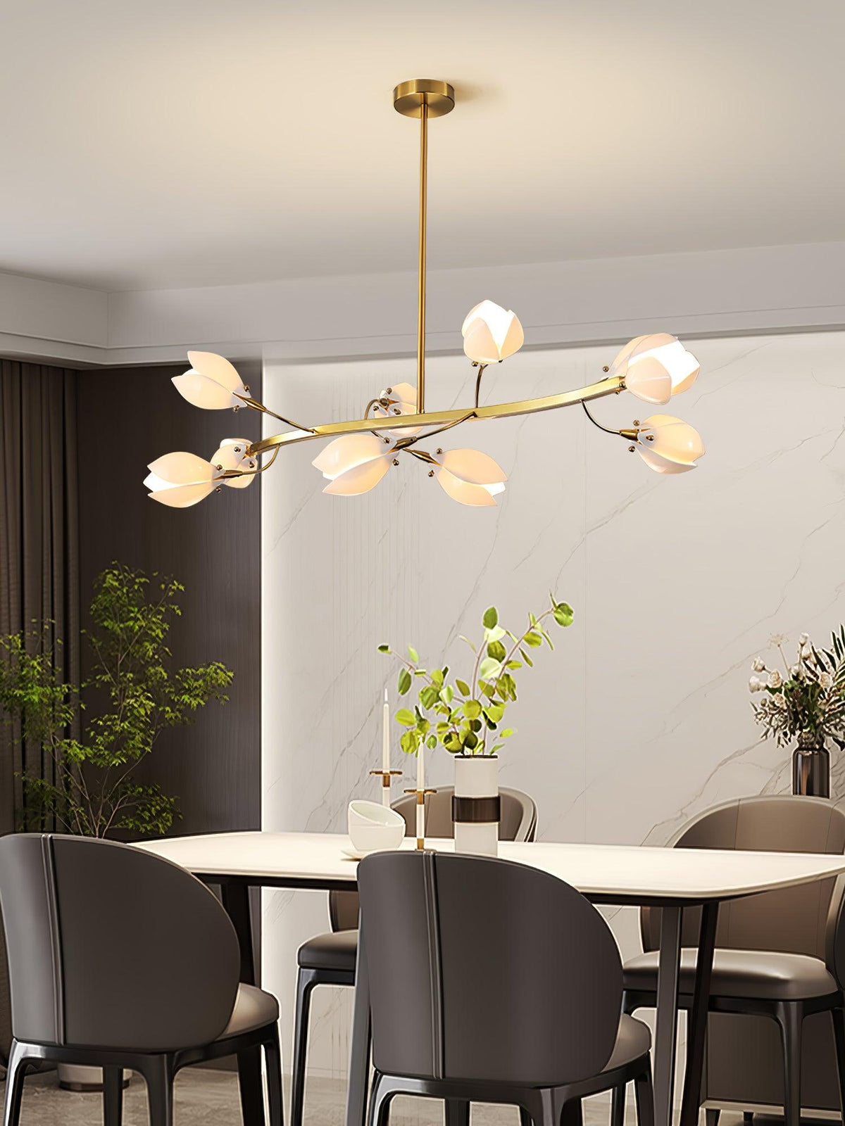 Dekorativ håndlavet loftsophængt lysekrone i porcelæn med magnoliaform