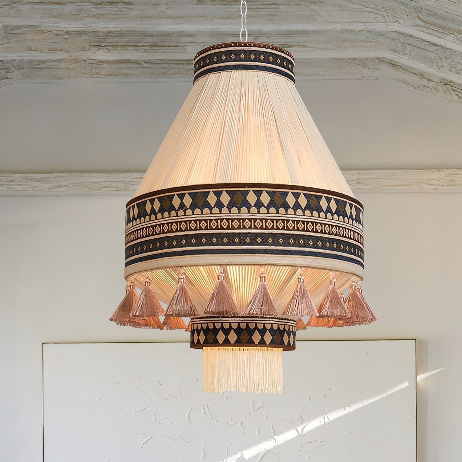 Boho – závěsná lampa s třásněmi