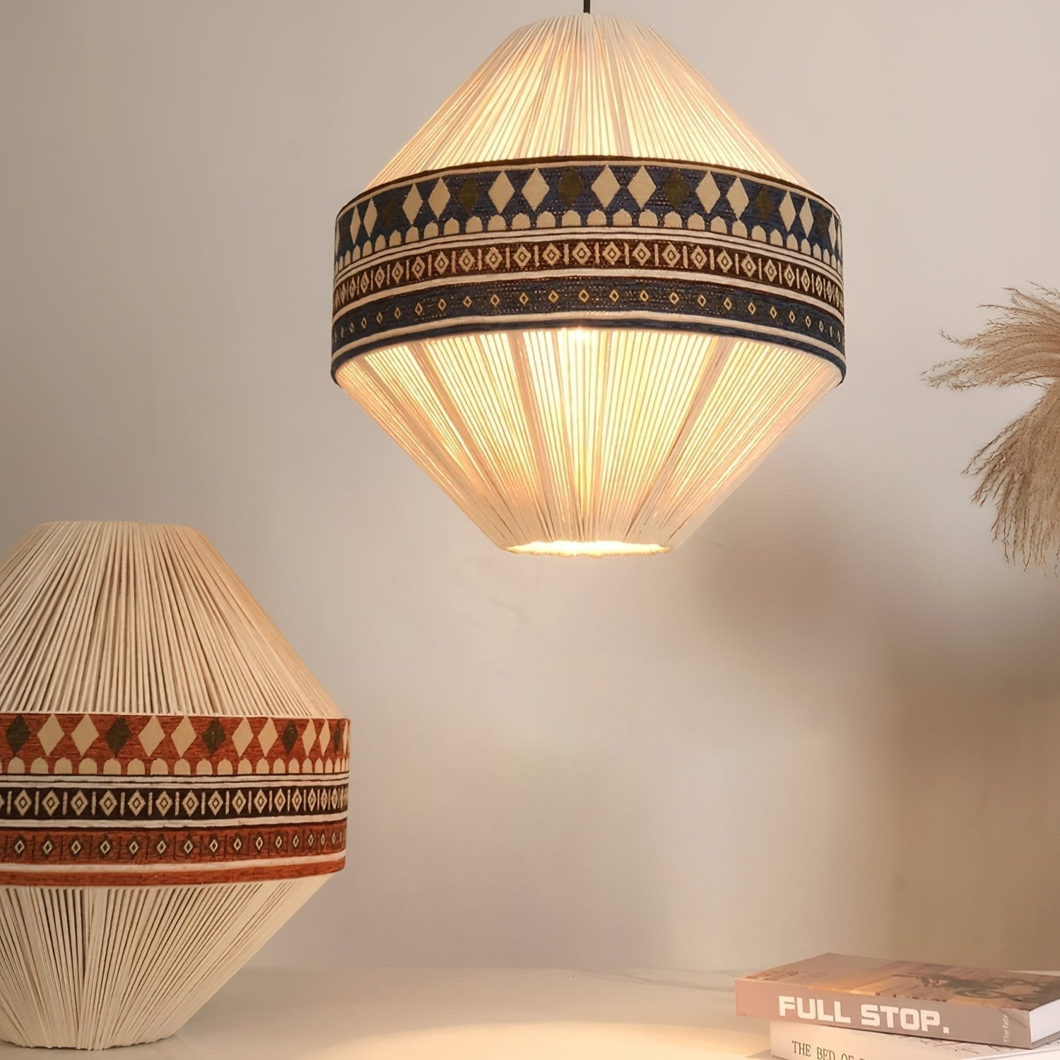 Boho – závěsná lampa s třásněmi