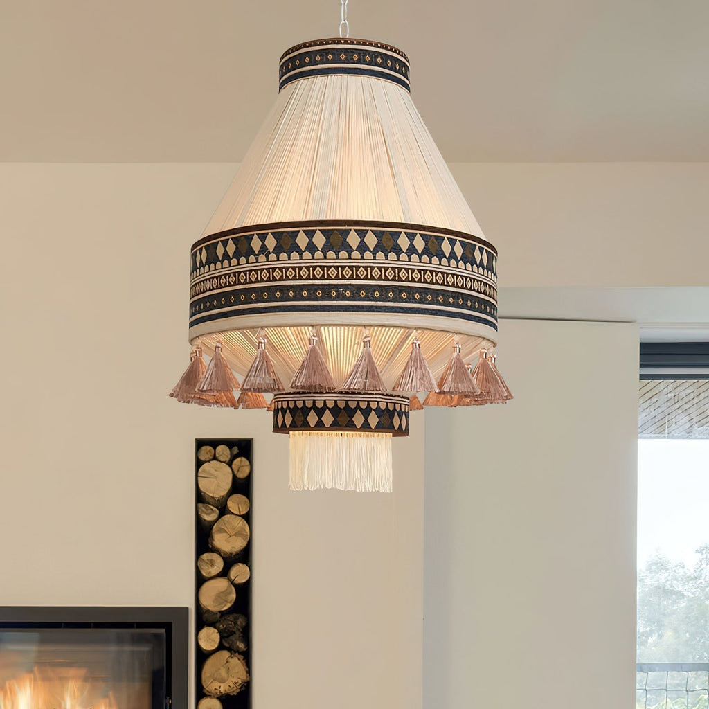 Boho – závěsná lampa s třásněmi