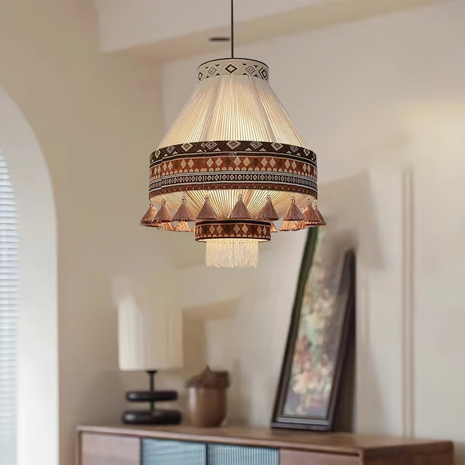 Boho – závěsná lampa s třásněmi