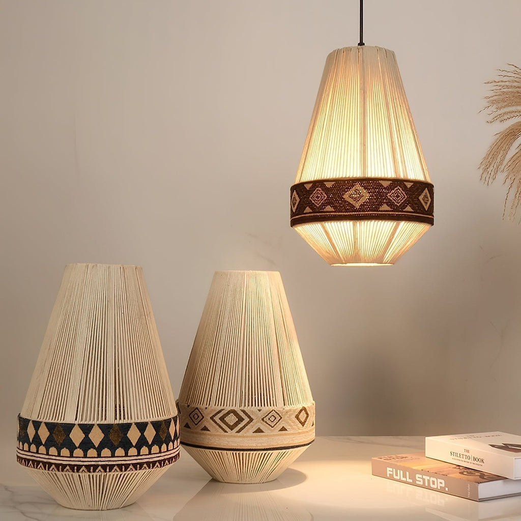 Boho – závěsná lampa s třásněmi