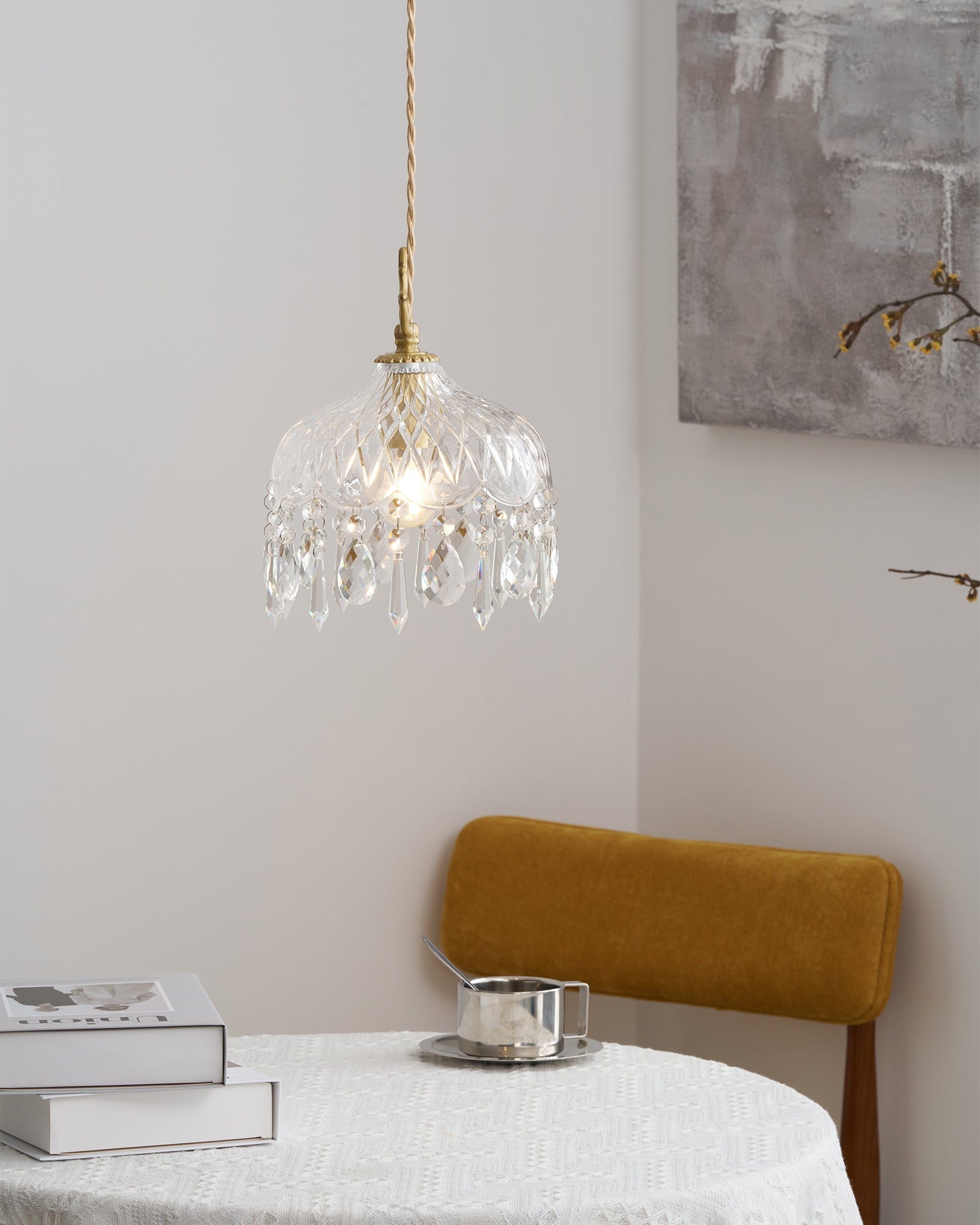 Wisząca lampa sufitowa w kształcie misy