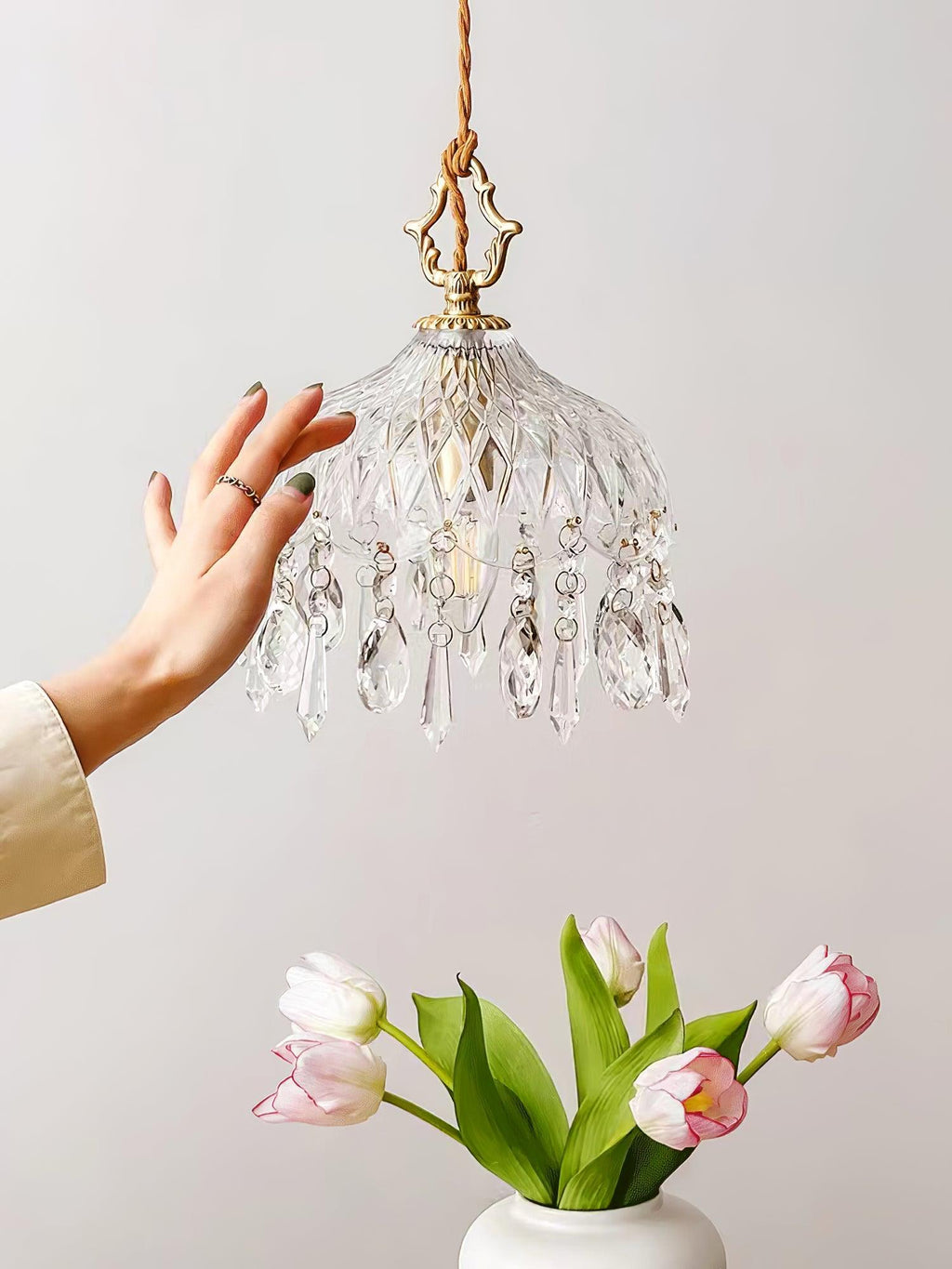 Wisząca lampa sufitowa w kształcie misy