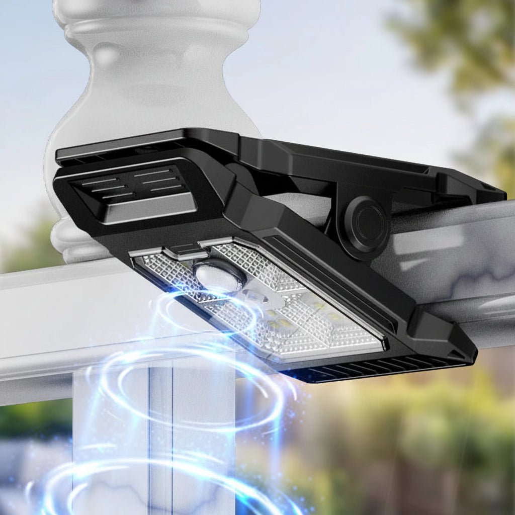 Jasné solární světlo Bright Clip do exteriéru, přenosné, s automatickým zapnutím pro táborníky